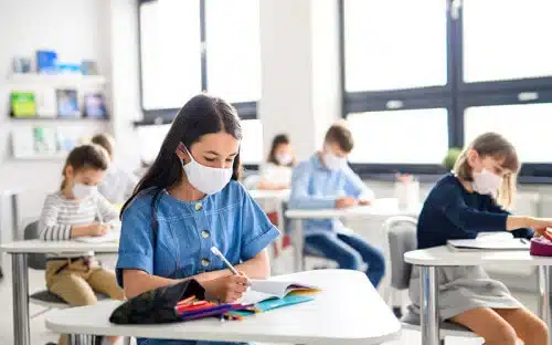 kids in class masks